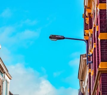 Het belang van lichtreclame in de regionale markt om ook mensen te werven